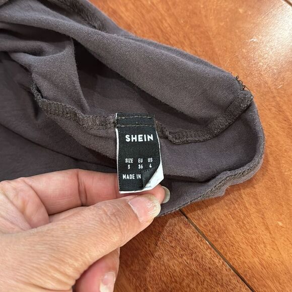 Shein Brown Short Sleeve Tees with Graphic Designs size M - Picture 3 of 5